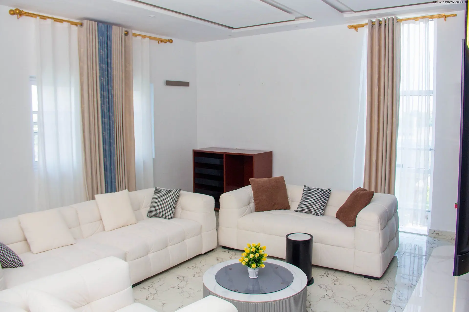 Ellah Suites